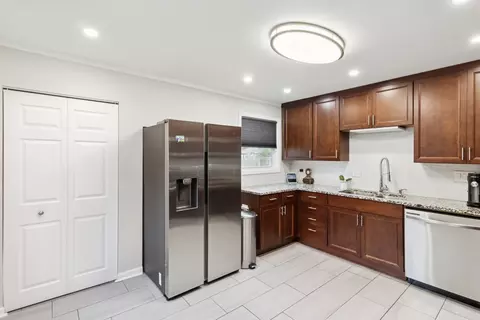 Kitchen - 3100 Swallow Ln, Rolling Meadows, IL 60008 photo 1 of 3