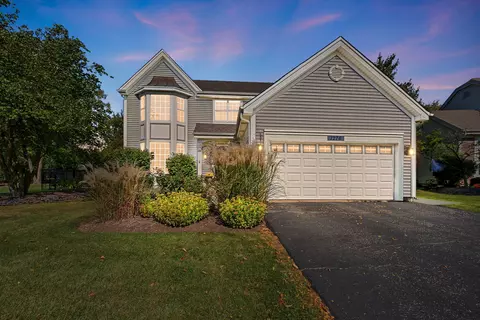 1276 William Dr, Lake Zurich, IL 60047
