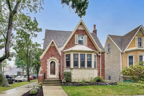 5501 W Byron St, Chicago, IL 60641