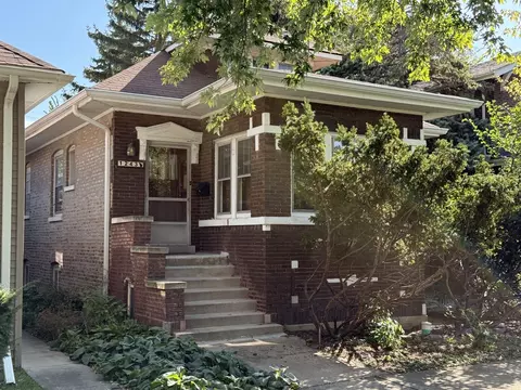 1243 Elmwood Ave, Berwyn, IL 60402