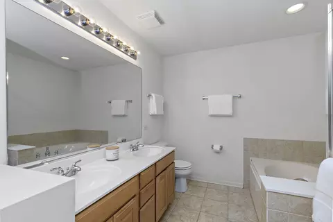 1823 Kelberg Ave, Hoffman Estates, IL 60192 photo 24