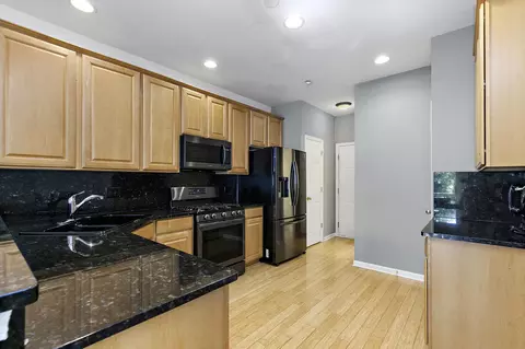 1823 Kelberg Ave, Hoffman Estates, IL 60192 photo 9