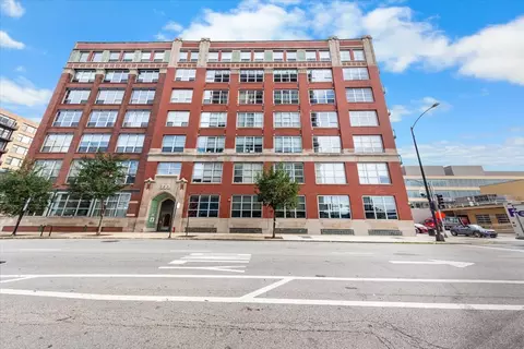 333 S Desplaines St #301, Chicago, IL 60661