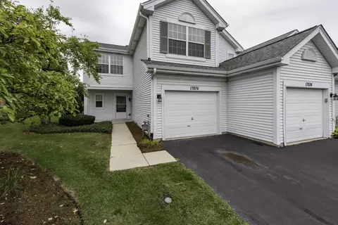 17876 W Braewick Rd, Gurnee, IL 60031