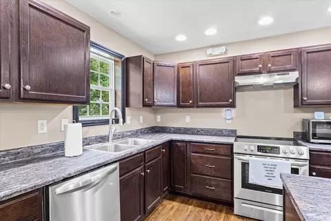 Kitchen - 601 Curtis Rd, Ogden, IL 61859 photo 3 of 4