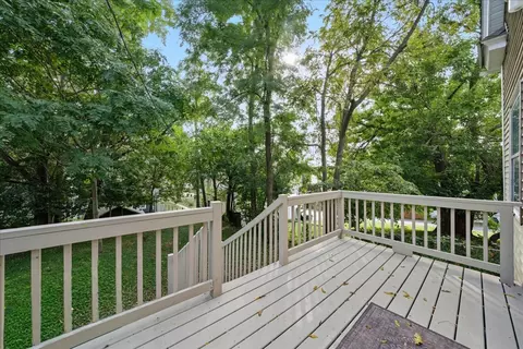 Exterior - 16 Ivy St, Joliet, IL 60436 photo 3 of 4