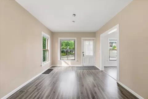 Living - 16 Ivy St, Joliet, IL 60436 photo 1 of 1