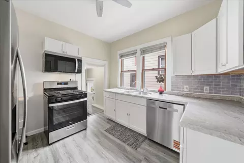 Kitchen - 16 Ivy St, Joliet, IL 60436 photo 1 of 2