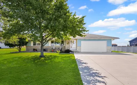 209 W Main St, Royal, IL 61871