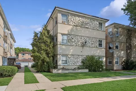 8646 W Berwyn Ave #1N, Chicago, IL 60656