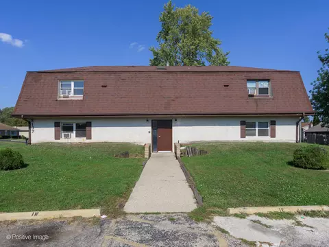2137 Dickey Ave, North Chicago, IL 60064
