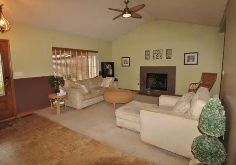 1445 Scott Cir, Morris, IL 60450 photo 5