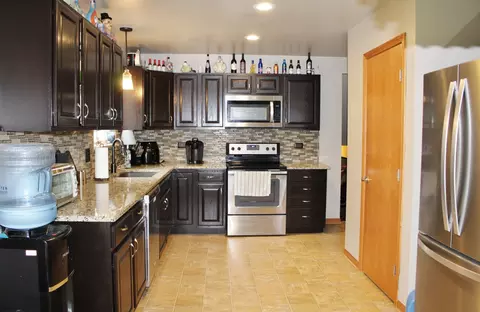 1445 Scott Cir, Morris, IL 60450 photo 6
