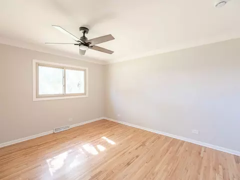 978 Sycamore Ln, Bartlett, IL 60103 photo 11