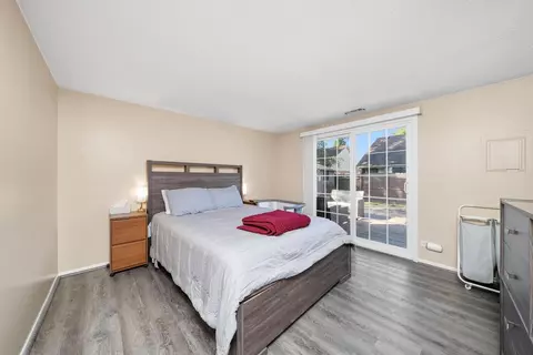 Bedroom - 1096 Pheasant Run Ln, Aurora, IL 60504 photo 4 of 4