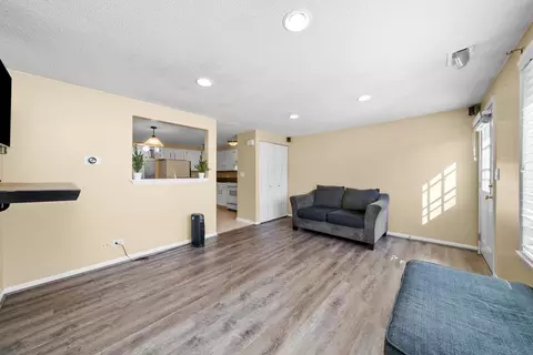 Other - 1096 Pheasant Run Ln, Aurora, IL 60504 photo 3 of 6