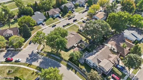 View/Area - 1096 Pheasant Run Ln, Aurora, IL 60504 photo 3 of 6
