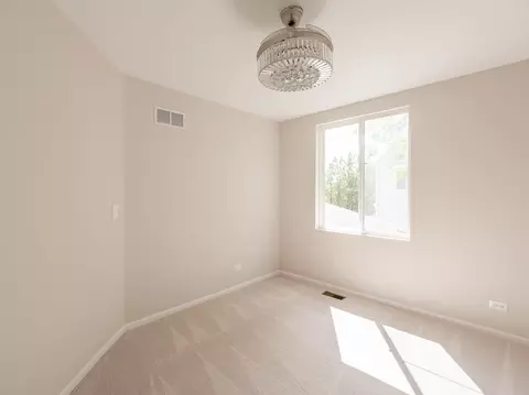 Bedroom - 811 Serendipity Dr, Aurora, IL 60504 photo 1 of 3