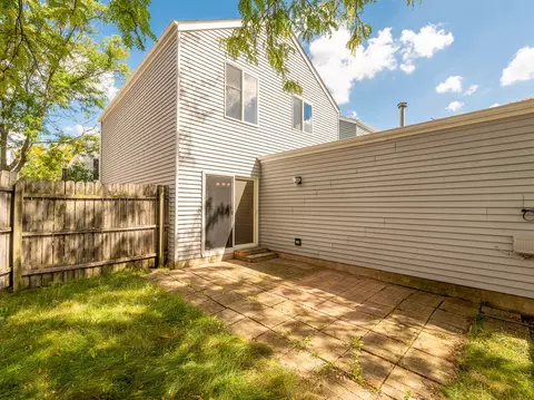 Exterior - 811 Serendipity Dr, Aurora, IL 60504 photo 3 of 4