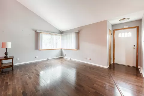 Living - 435 E Park Ave, Elmhurst, IL 60126 photo 3 of 4