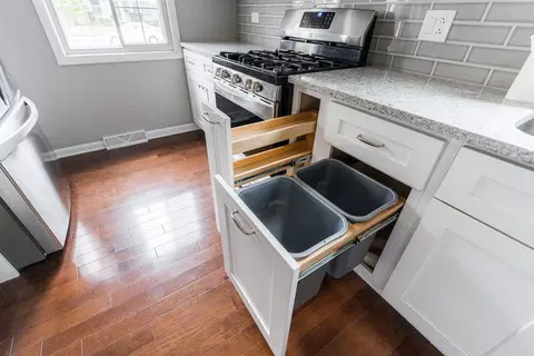 Kitchen - 435 E Park Ave, Elmhurst, IL 60126 photo 6 of 6