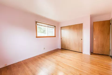 Bedroom - 435 E Park Ave, Elmhurst, IL 60126 photo 2 of 5