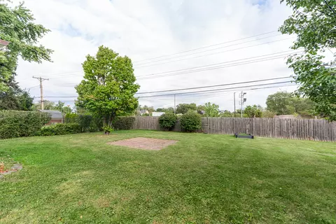 Exterior - 435 E Park Ave, Elmhurst, IL 60126 photo 8 of 10