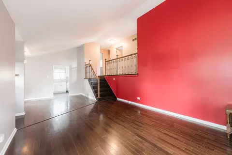 Living - 435 E Park Ave, Elmhurst, IL 60126 photo 4 of 4