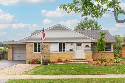 Exterior - 435 E Park Ave, Elmhurst, IL 60126 photo 2 of 10