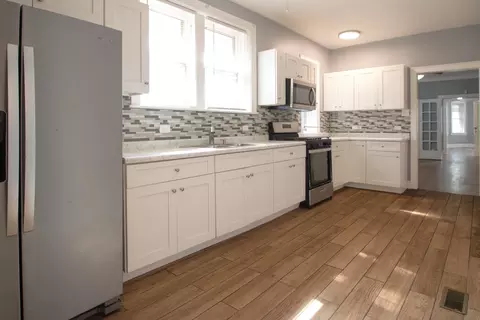 7955 S Chappel Ave, Chicago, IL 60617 photo 10