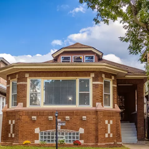 7955 S Chappel Ave, Chicago, IL 60617