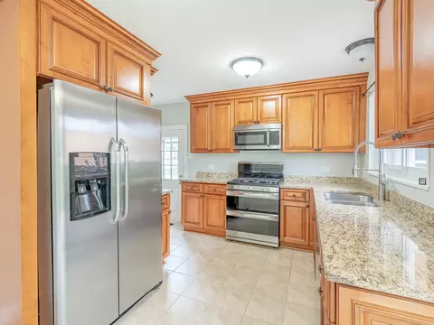 Kitchen - 454 E Park Ave, Elmhurst, IL 60126 photo 2 of 3