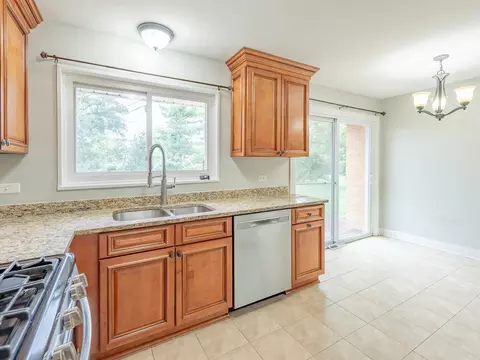 Kitchen - 454 E Park Ave, Elmhurst, IL 60126 photo 3 of 3