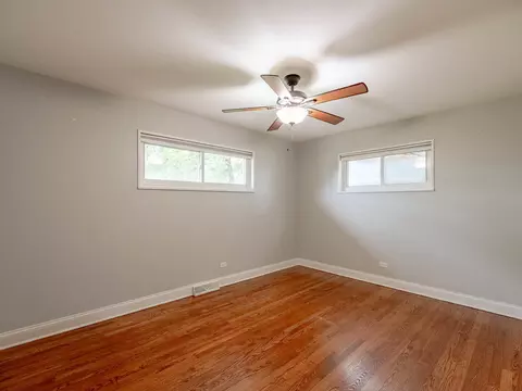 Bedroom - 454 E Park Ave, Elmhurst, IL 60126 photo 2 of 4