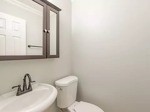 Bath - 454 E Park Ave, Elmhurst, IL 60126 photo 1 of 2