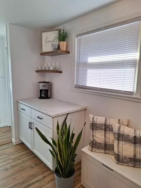 Kitchen - 16519 Honore Ave, Markham, IL 60428 photo 2 of 4