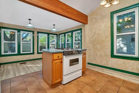 Kitchen - 627 E Washington St, Morris, IL 60450 photo 3 of 3