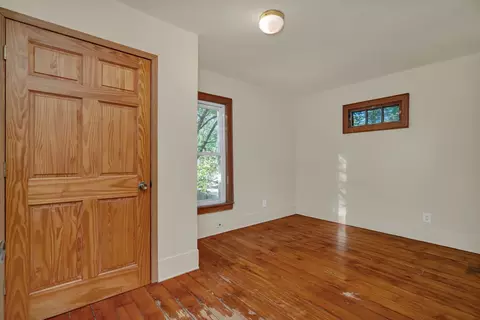 Bedroom - 627 E Washington St, Morris, IL 60450 photo 3 of 3