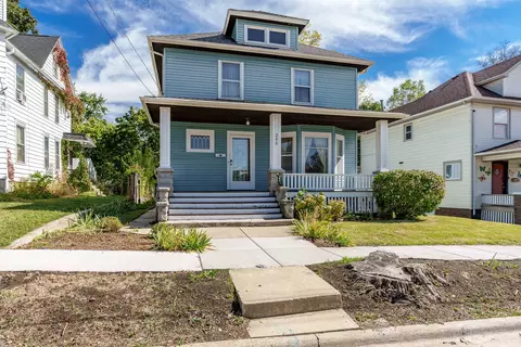 206 12th St, Rockford, IL 61104