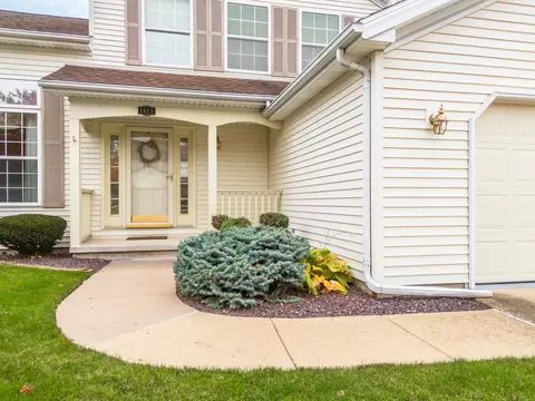 Exterior - 1015 Sawgrass Dr, Normal, IL 61761 photo 10 of 13