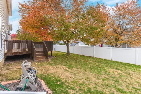 Exterior - 1015 Sawgrass Dr, Normal, IL 61761 photo 5 of 13