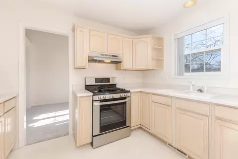 Kitchen - 1015 Sawgrass Dr, Normal, IL 61761 photo 1 of 2
