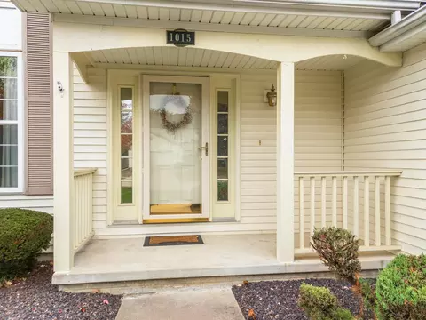 Exterior - 1015 Sawgrass Dr, Normal, IL 61761 photo 4 of 13