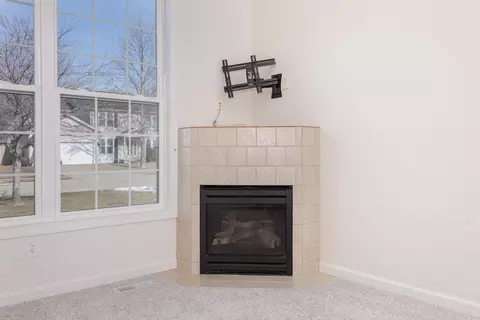 Living - 1015 Sawgrass Dr, Normal, IL 61761 photo 5 of 14
