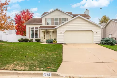 Exterior - 1015 Sawgrass Dr, Normal, IL 61761 photo 2 of 13