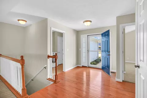 Entry Way - 2004 Emerald Dr, Champaign, IL 61822 photo 3 of 4