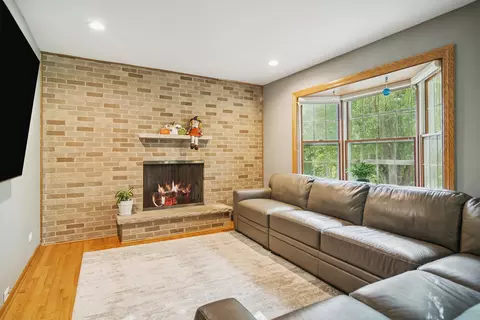 3780 N Firestone Dr, Hoffman Estates, IL 60192 photo 14