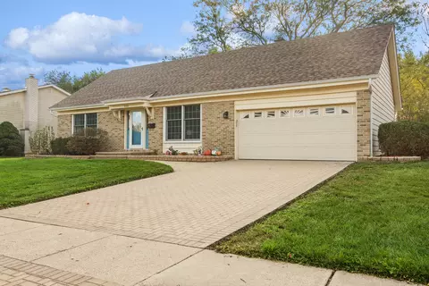 3780 N Firestone Dr, Hoffman Estates, IL 60192