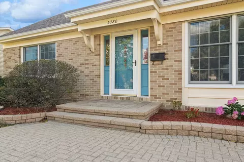 3780 N Firestone Dr, Hoffman Estates, IL 60192 photo 2