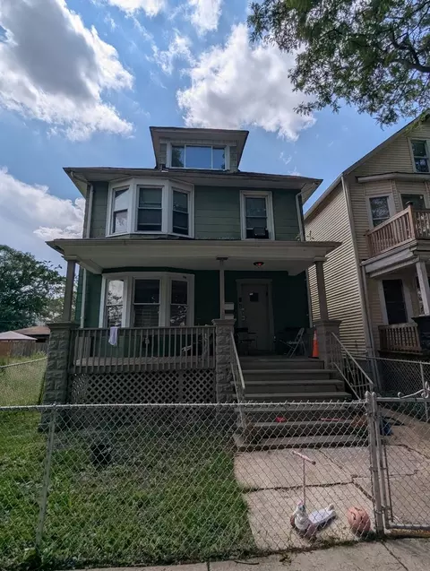 10734 S Prairie Ave, Chicago, IL 60628